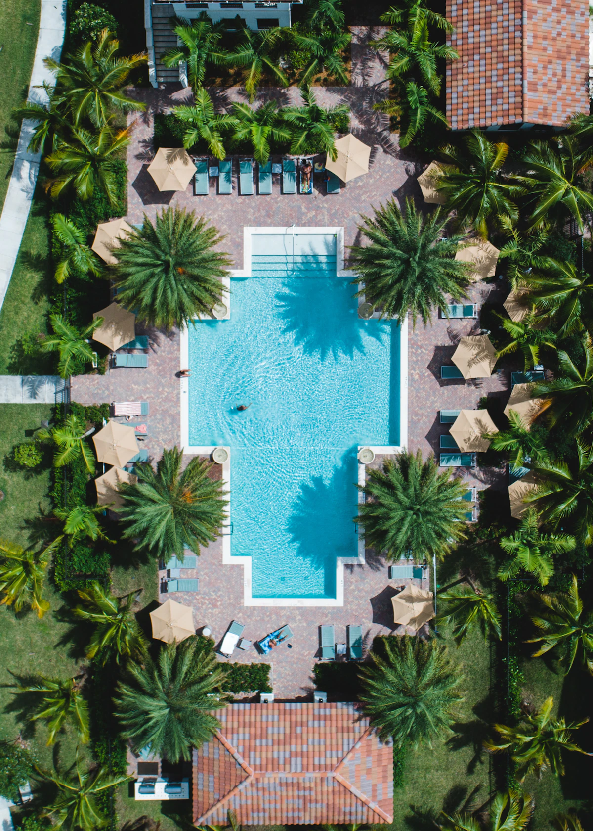 Aerial view of Lakewood Ranch FL pool homes